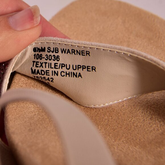 St. John's Bay Women's Tan Sandals Strappy Open Toe Size 6.5 - Picture 8 of 10